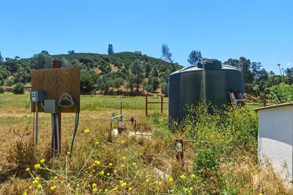 31341 Airline Highway Paicines, CA 95043