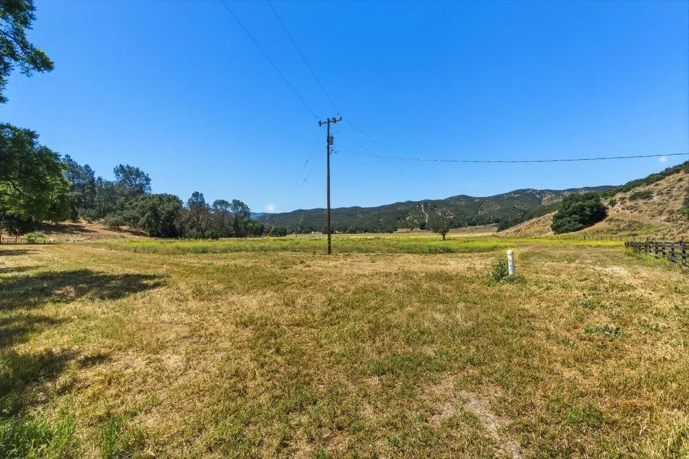 31341 Airline Highway Paicines, CA 95043