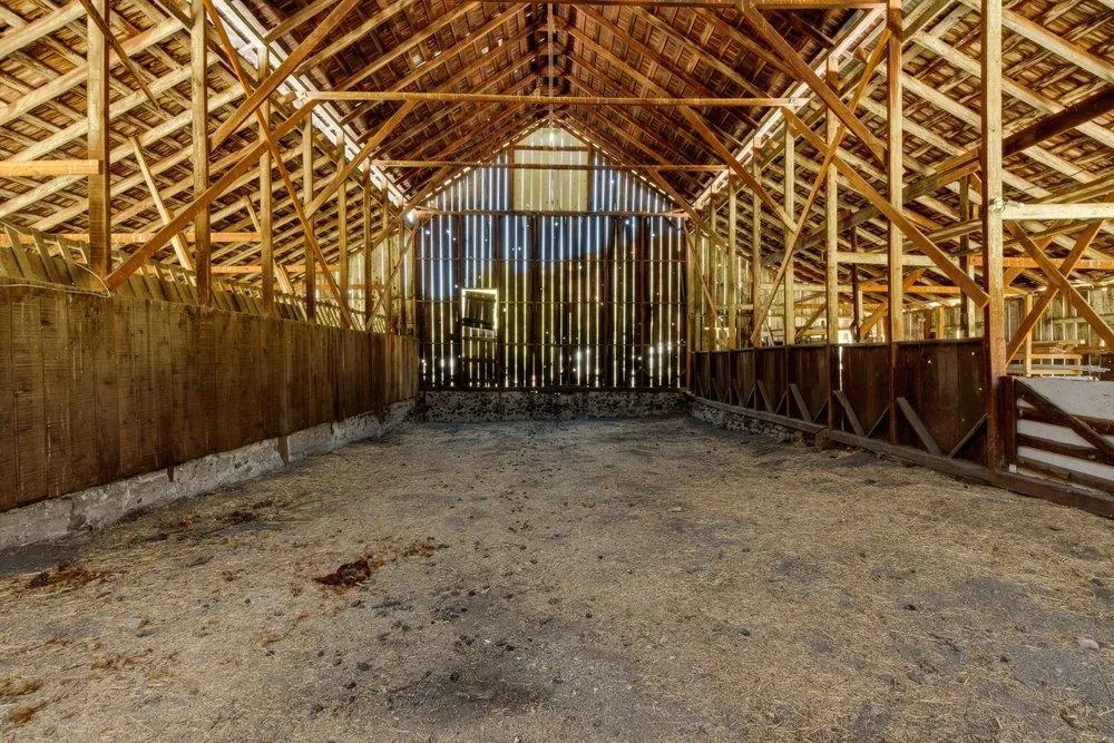 31341 Airline Highway Paicines, CA 95043