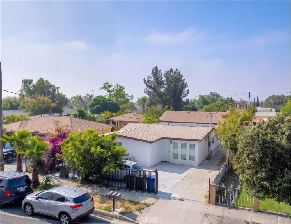 8247 9th Rancho Cucamonga, CA 91730