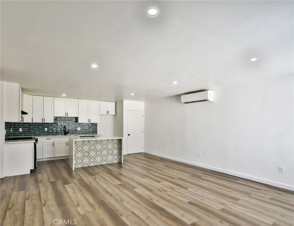 8247 9th Rancho Cucamonga, CA 91730