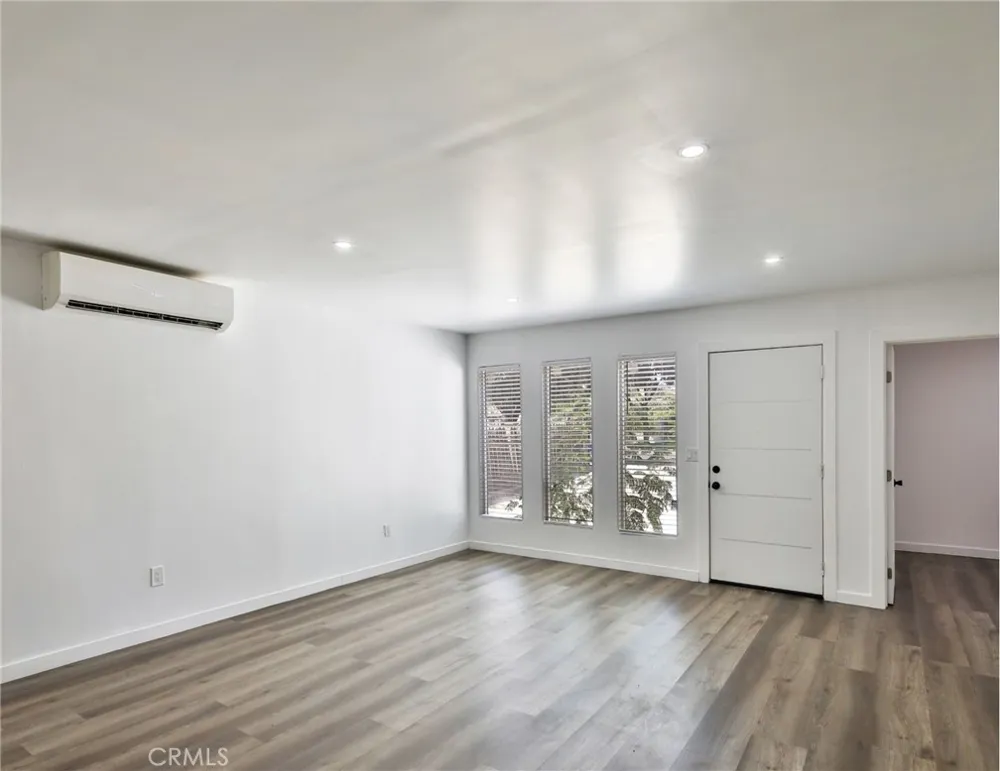 8247 9th Rancho Cucamonga, CA 91730