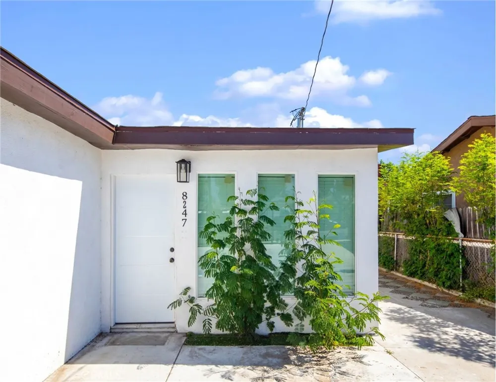 8247 9th Rancho Cucamonga, CA 91730