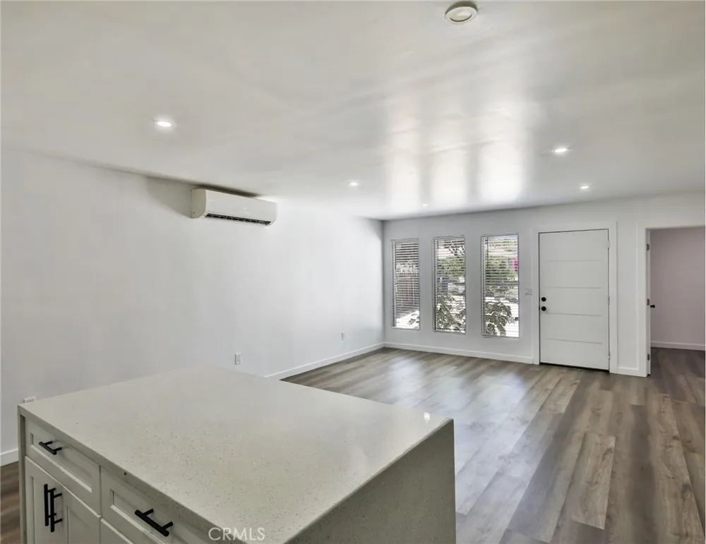 8247 9th Rancho Cucamonga, CA 91730
