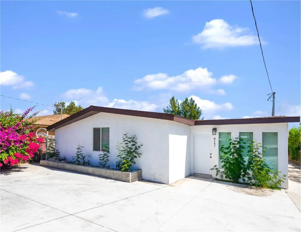 8247 9th Rancho Cucamonga, CA 91730