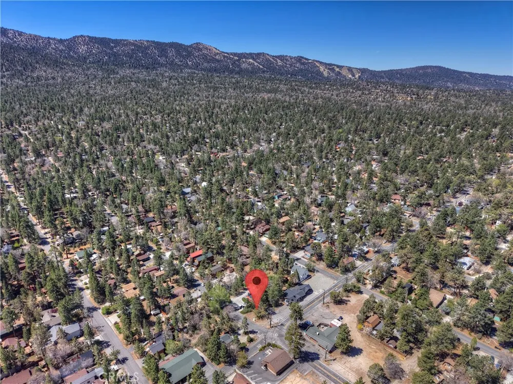 Maple Lane Sugarloaf, CA 92386