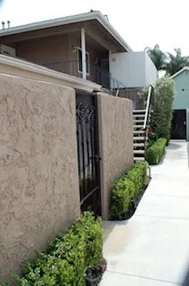 6232 warner #C Huntington Beach, CA 92647