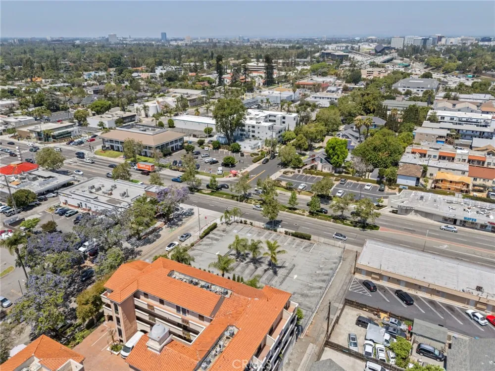 202 E 17th Santa Ana, CA 92706