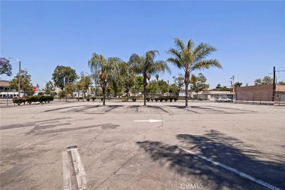 202 E 17th Santa Ana, CA 92706
