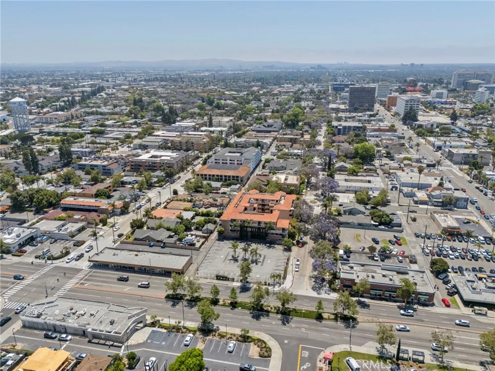 202 E 17th Santa Ana, CA 92706