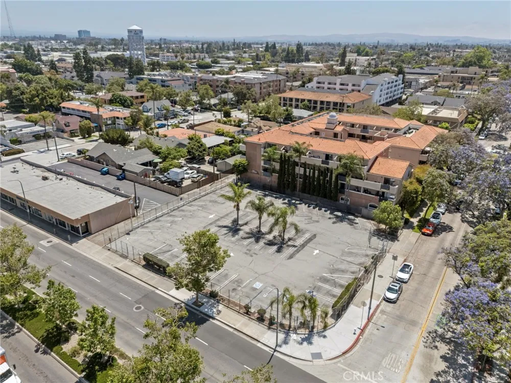 202 E 17th Santa Ana, CA 92706
