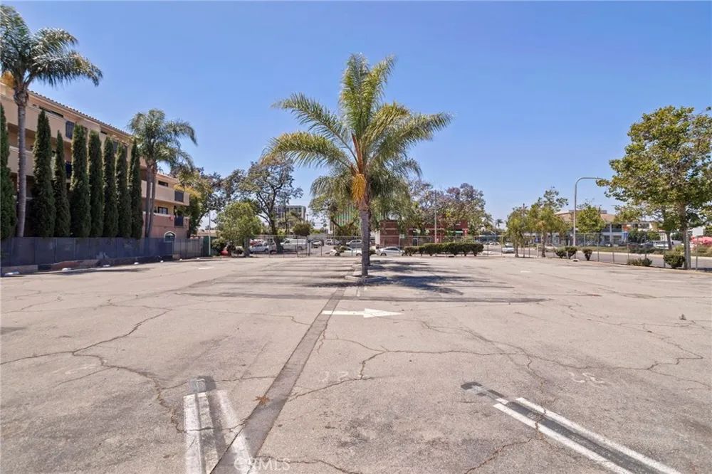 202 E 17th Santa Ana, CA 92706