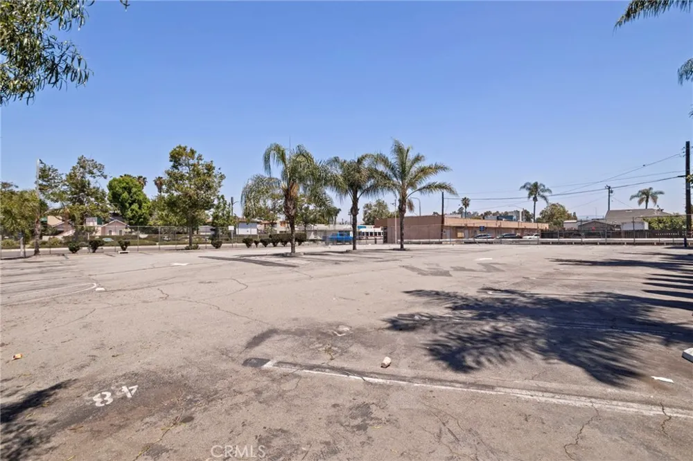 202 E 17th Santa Ana, CA 92706