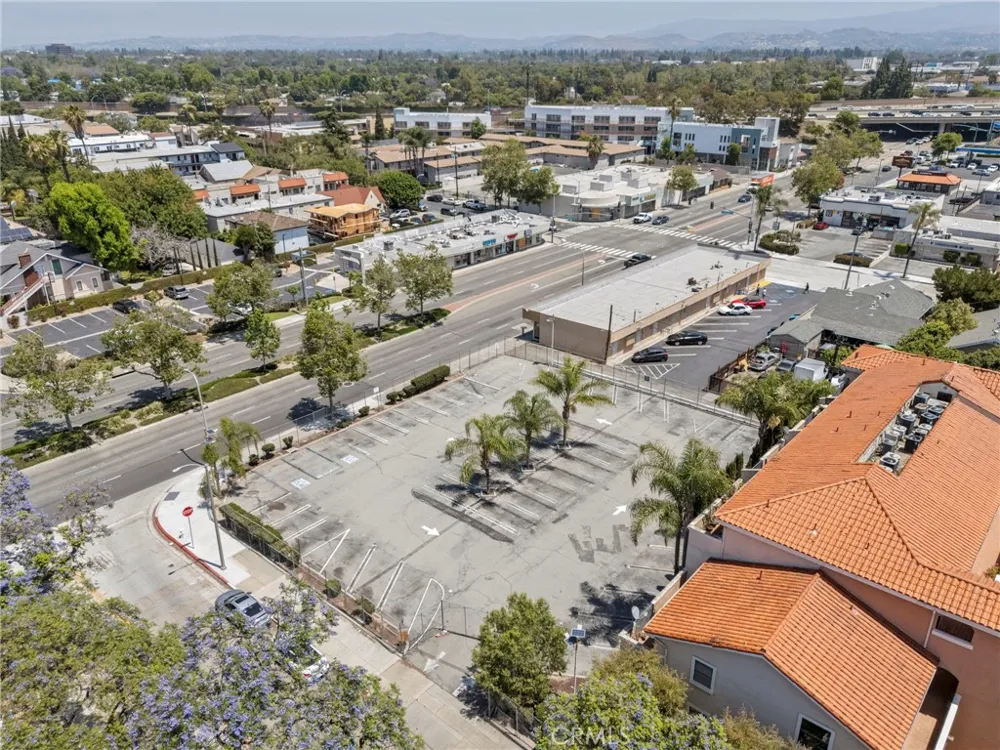 202 E 17th Santa Ana, CA 92706