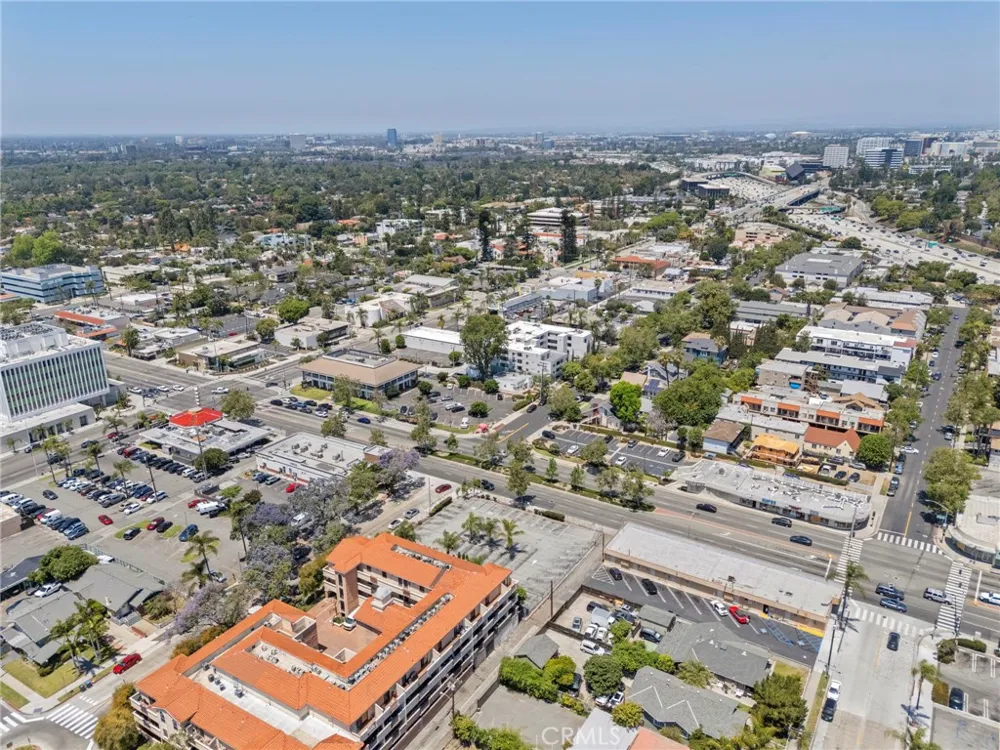 202 E 17th Santa Ana, CA 92706