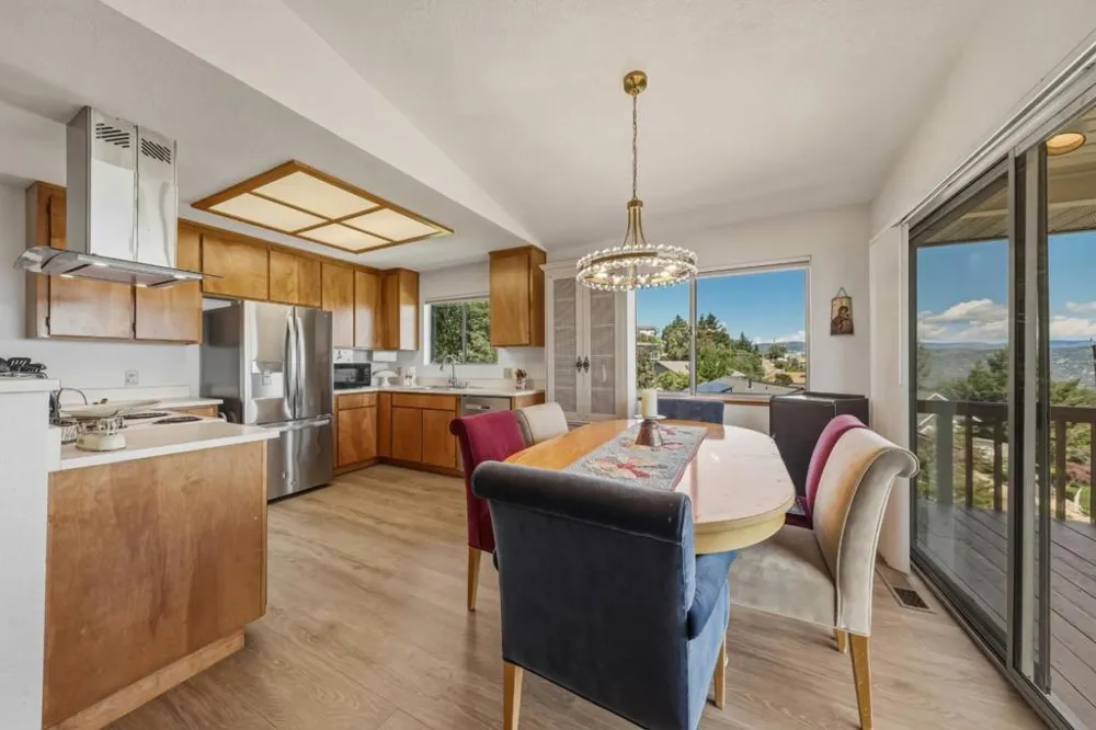 3401 Riviera West Drive Kelseyville, CA 95451
