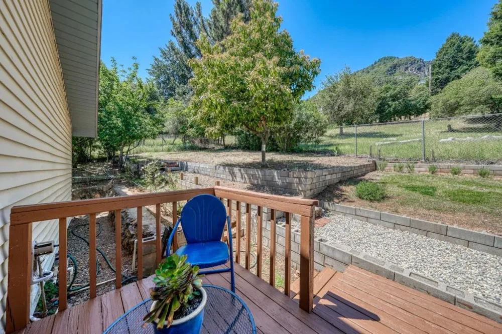 3401 Riviera West Drive Kelseyville, CA 95451