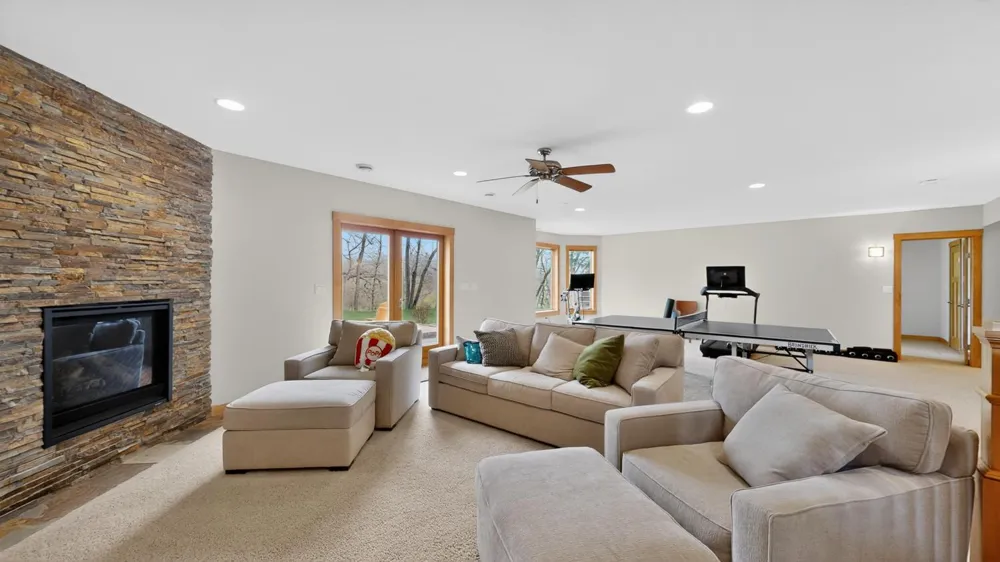 955 Cedar Point Lane SE Oronoco, MN 55960