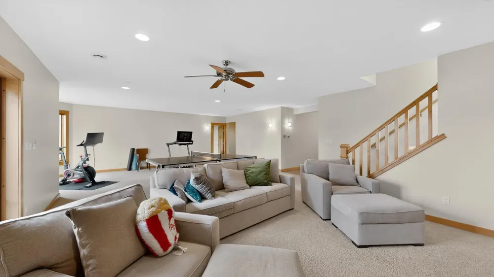 955 Cedar Point Lane SE Oronoco, MN 55960