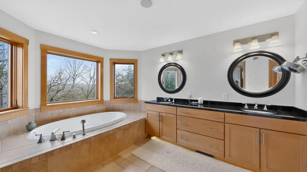 955 Cedar Point Lane SE Oronoco, MN 55960