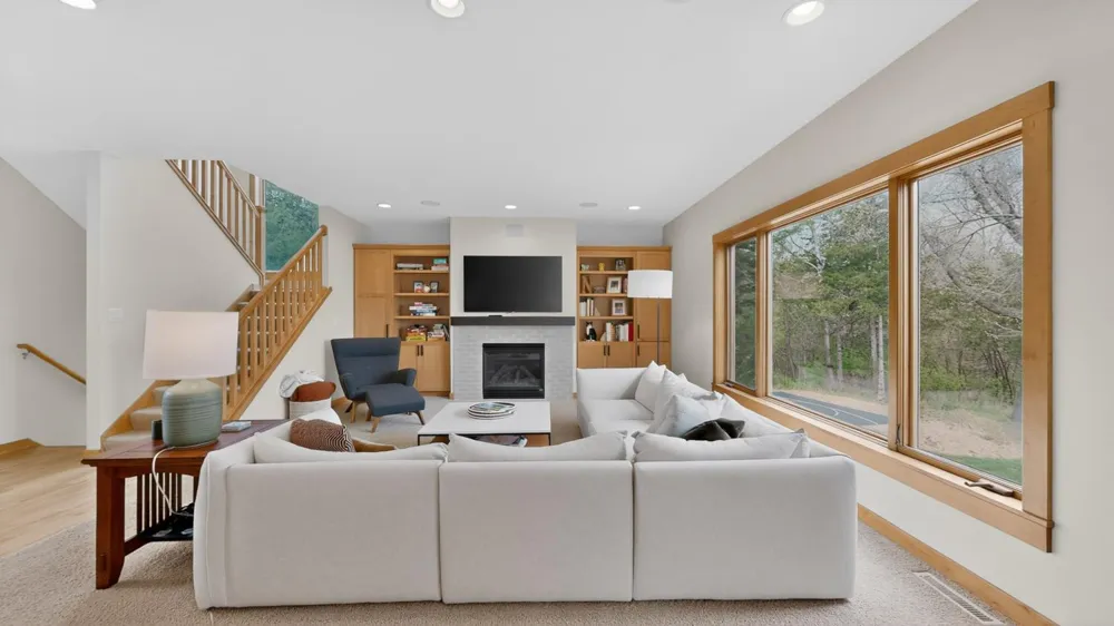 955 Cedar Point Lane SE Oronoco, MN 55960