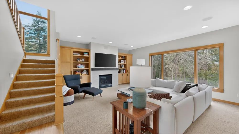 955 Cedar Point Lane SE Oronoco, MN 55960