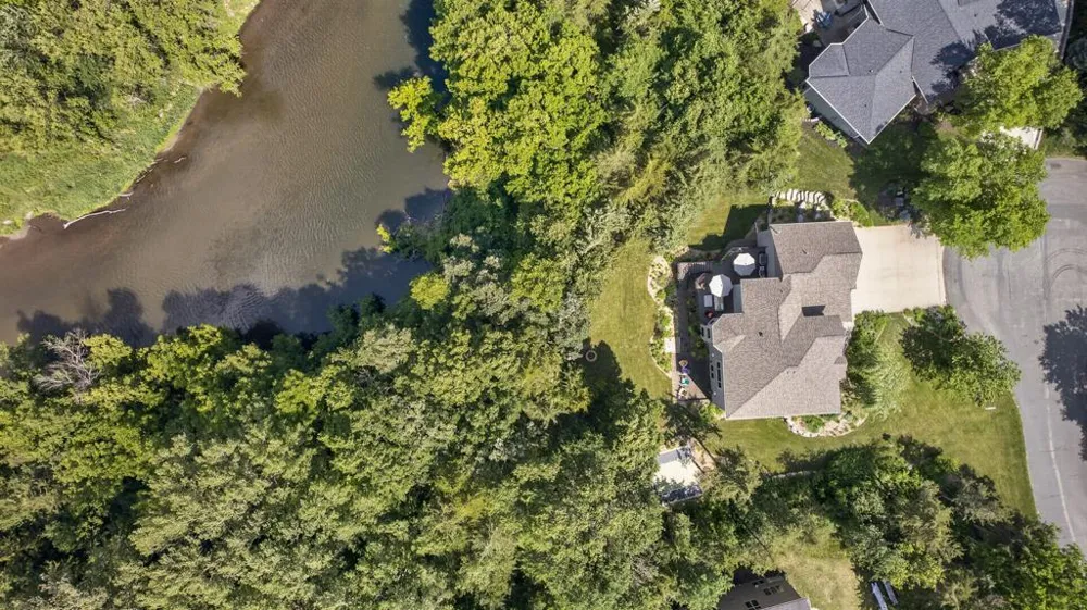 955 Cedar Point Lane SE Oronoco, MN 55960
