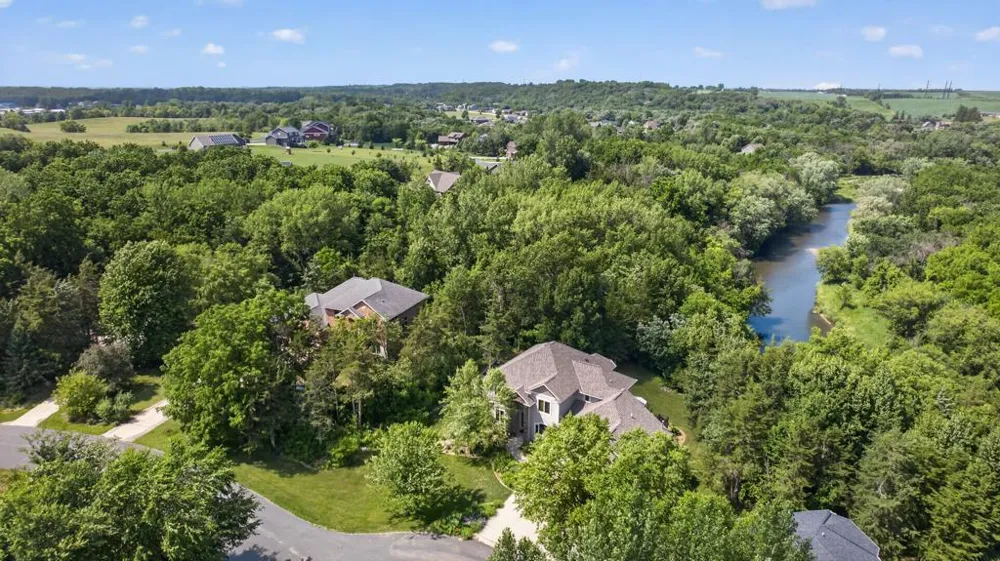 955 Cedar Point Lane SE Oronoco, MN 55960