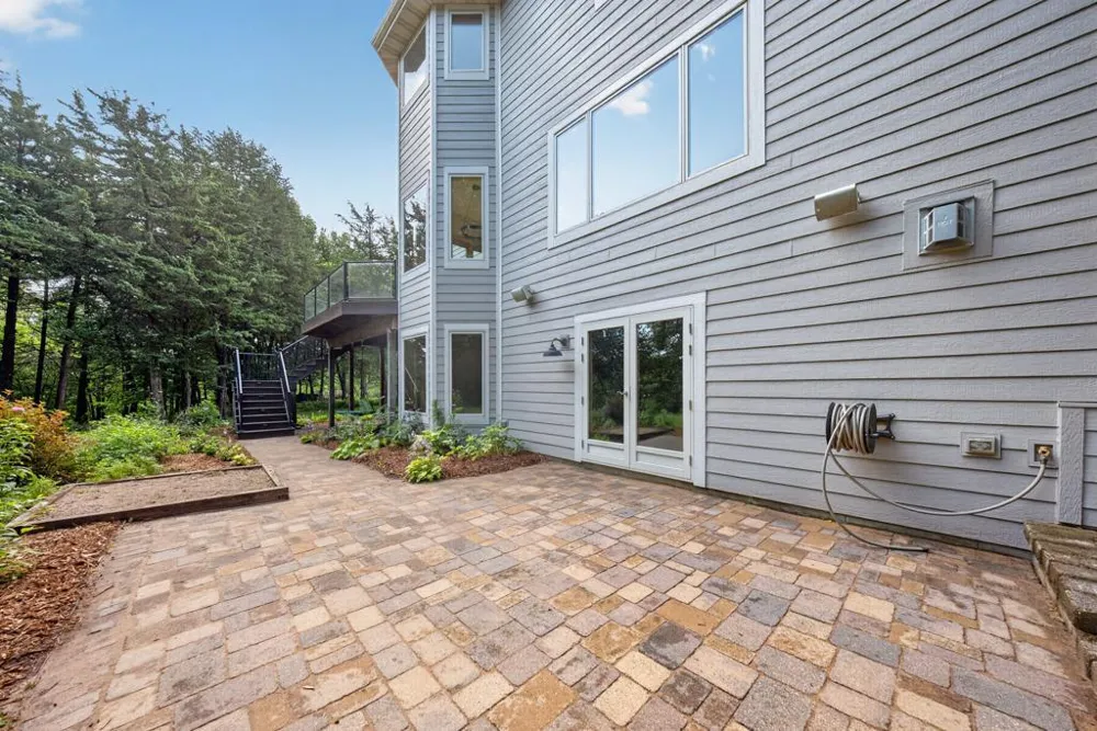 955 Cedar Point Lane SE Oronoco, MN 55960