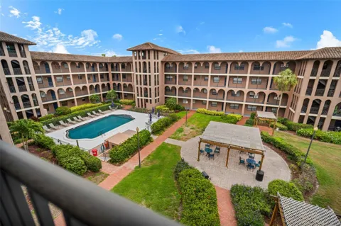 6100 GULFPORT BOULEVARD S #402