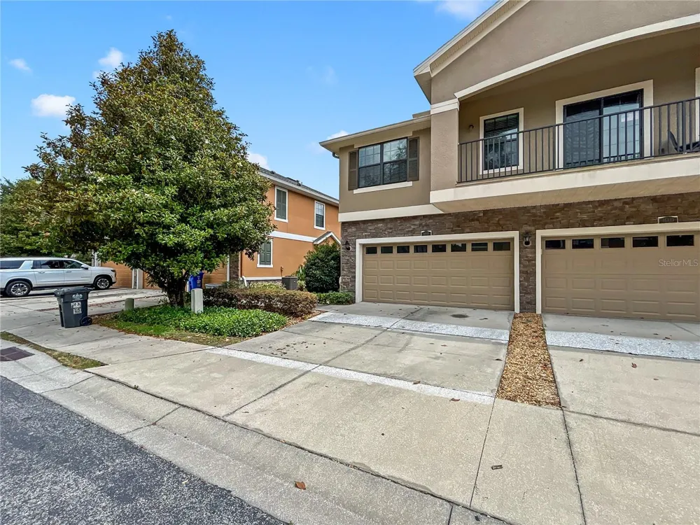 16615 KINGLETSIDE COURT Lithia, FL 33547