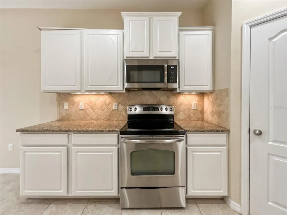 16615 KINGLETSIDE COURT Lithia, FL 33547