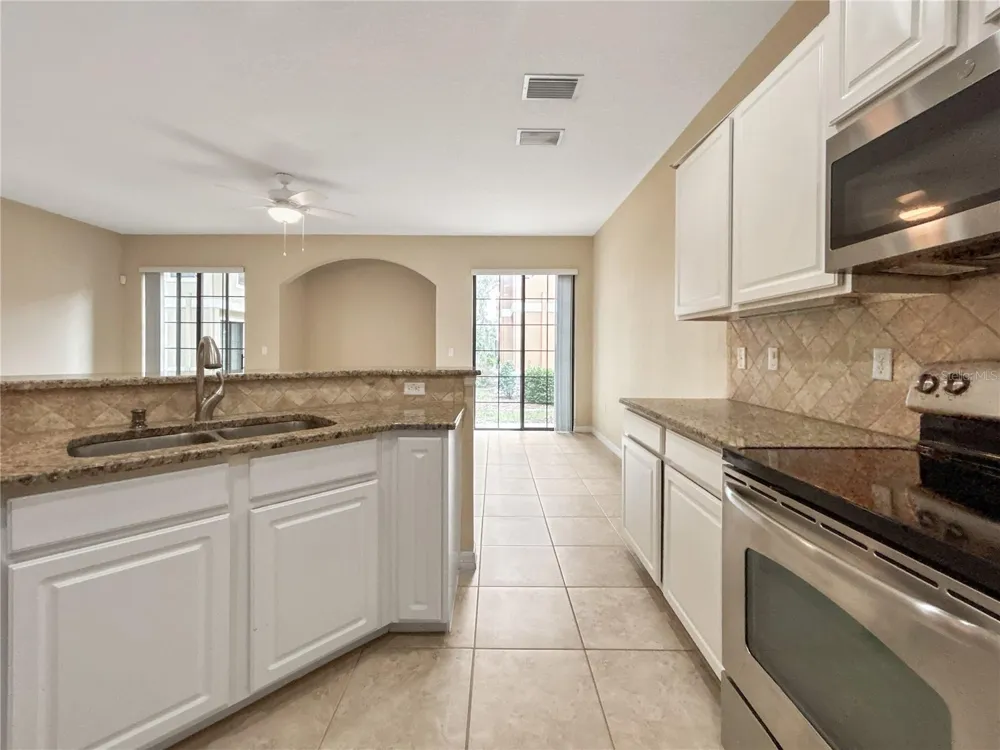 16615 KINGLETSIDE COURT Lithia, FL 33547