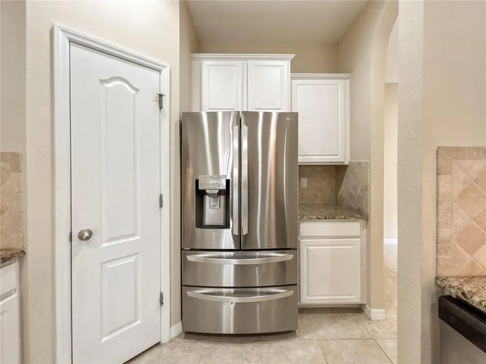 16615 KINGLETSIDE COURT Lithia, FL 33547
