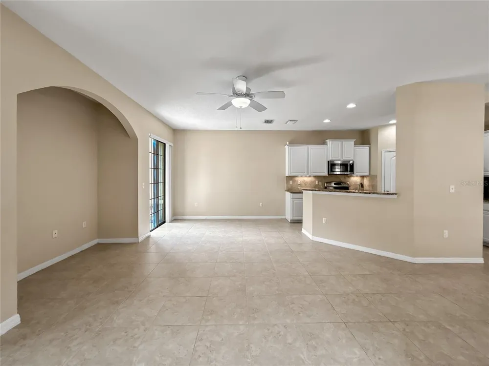 16615 KINGLETSIDE COURT Lithia, FL 33547