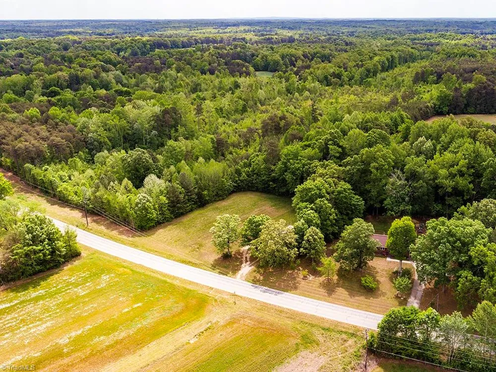 5338 Hicone Road McLeansville, NC 27301