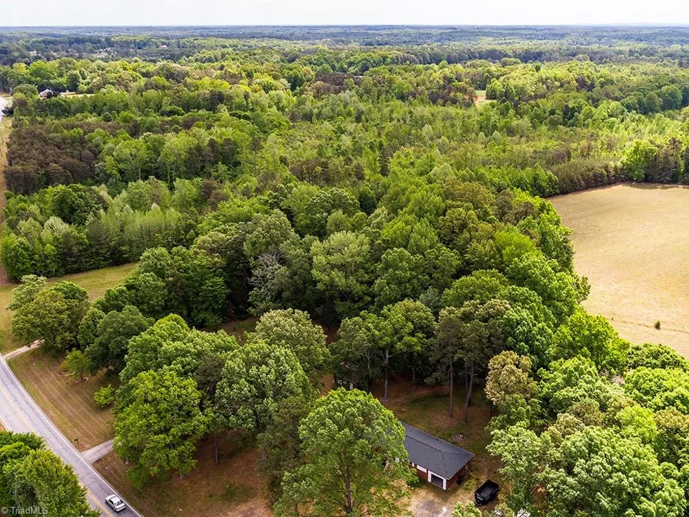 5338 Hicone Road McLeansville, NC 27301