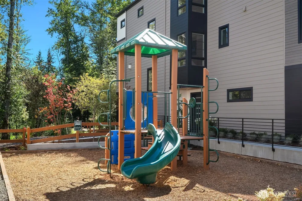 14826 Site 1 NE 2nd Court Bellevue, WA 98007