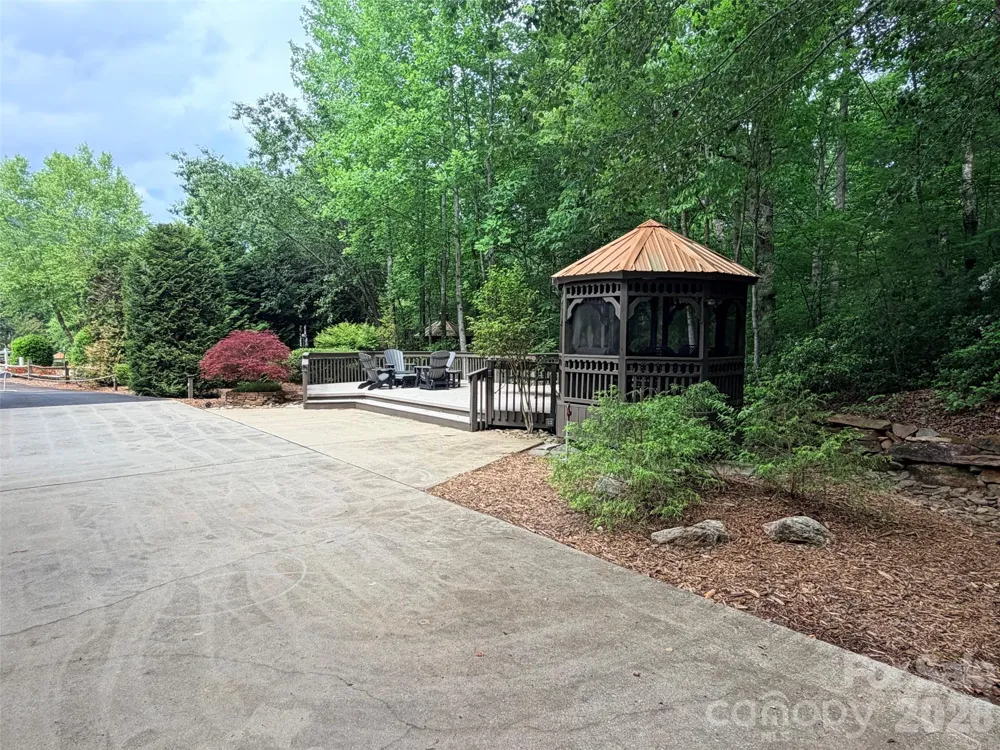 104 Willis Way Lake Lure, NC 28746