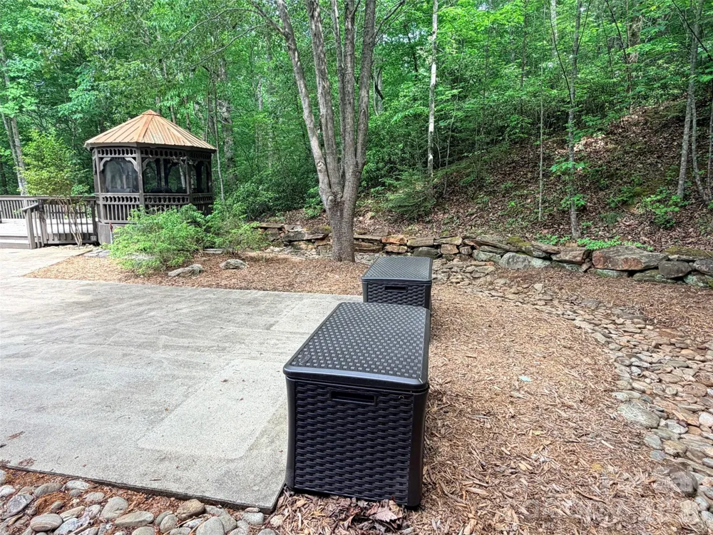 104 Willis Way Lake Lure, NC 28746