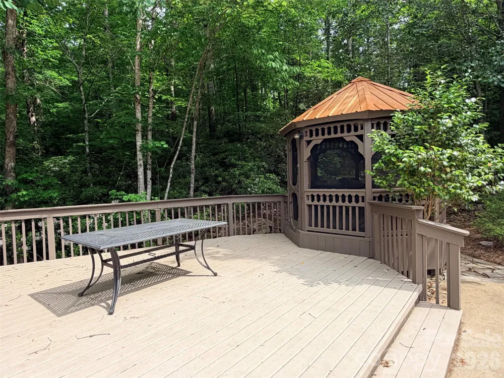 104 Willis Way Lake Lure, NC 28746