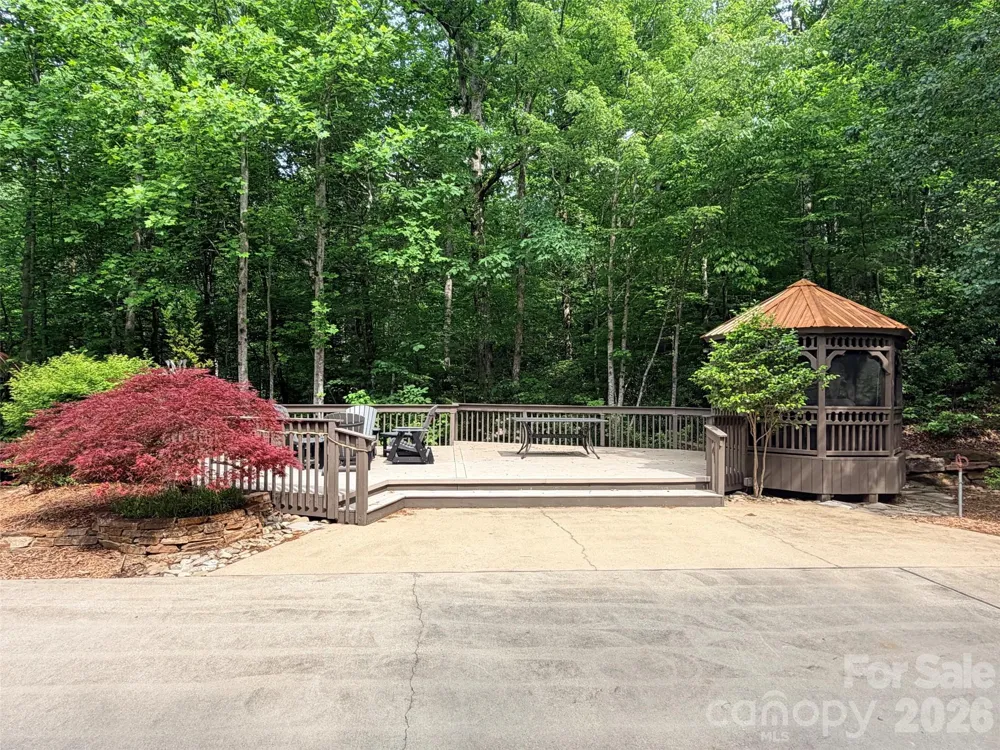 104 Willis Way Lake Lure, NC 28746