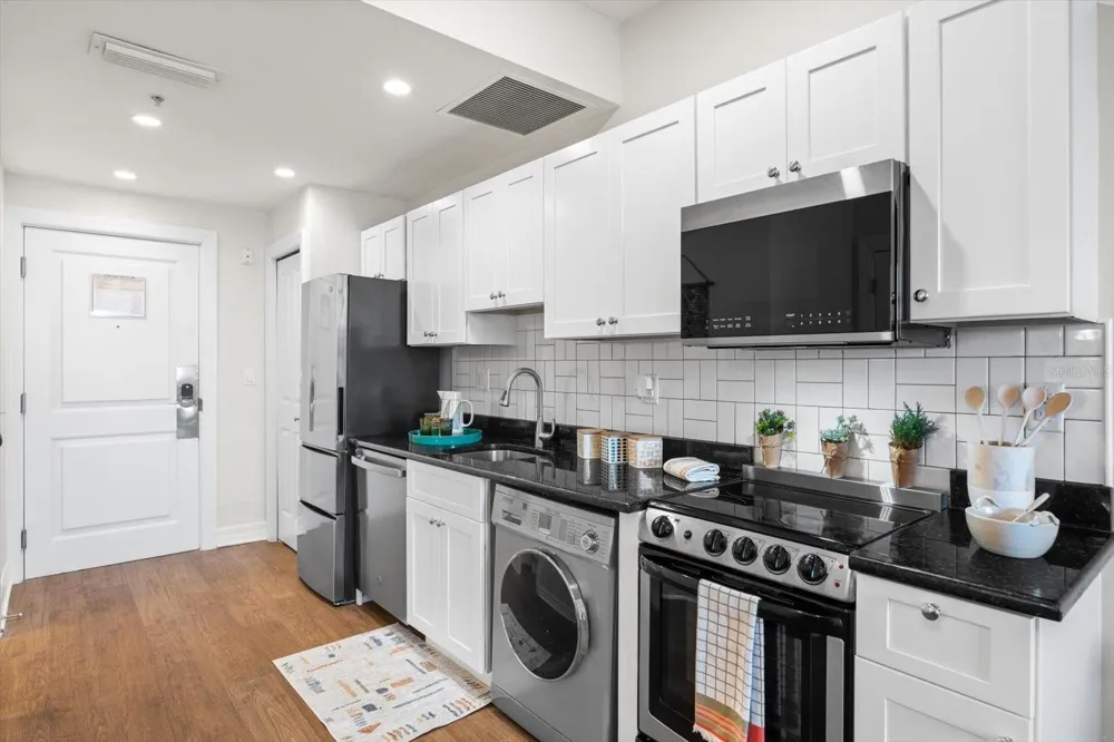 536 BAHIA BEACH BOULEVARD #320B Ruskin, FL 33570