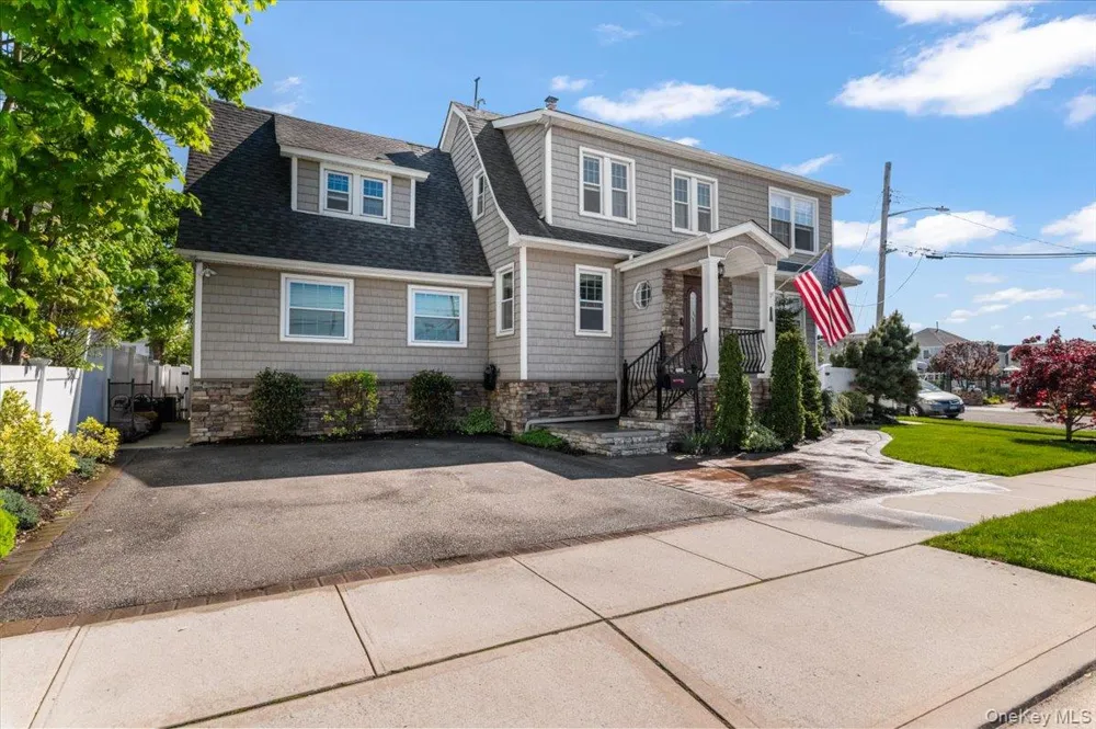 2968 Islip Court Wantagh, NY 11793