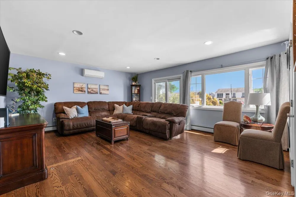 2968 Islip Court Wantagh, NY 11793