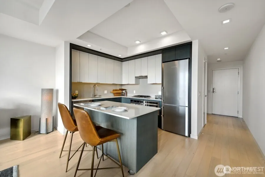 590 1st Avenue S #805 Seattle, WA 98104