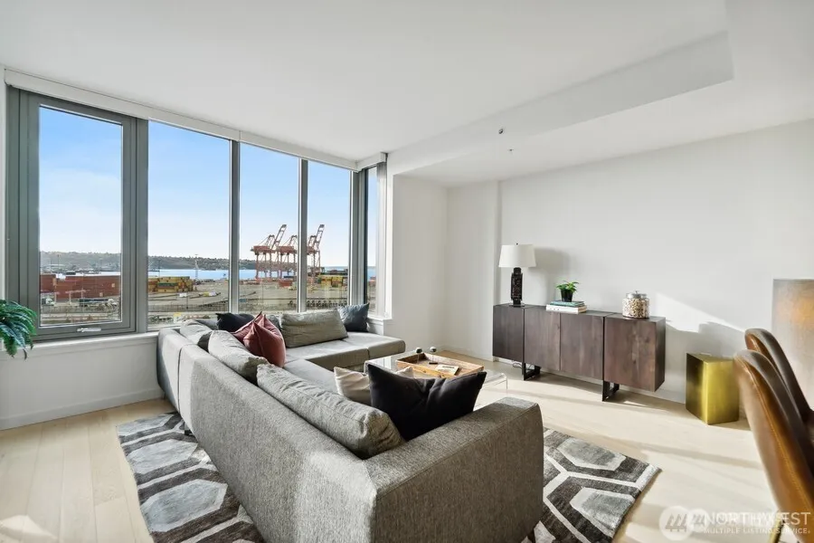 590 1st Avenue S #805 Seattle, WA 98104