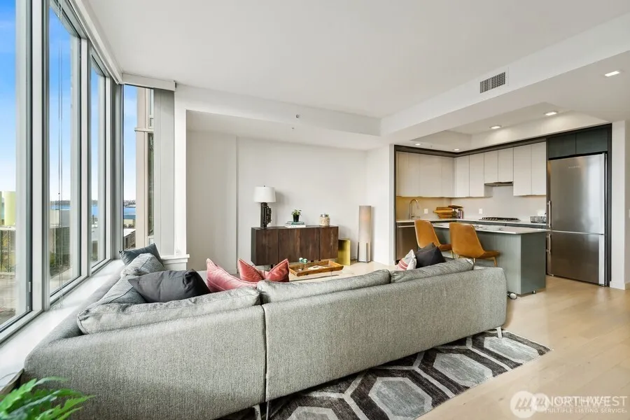 590 1st Avenue S #805 Seattle, WA 98104