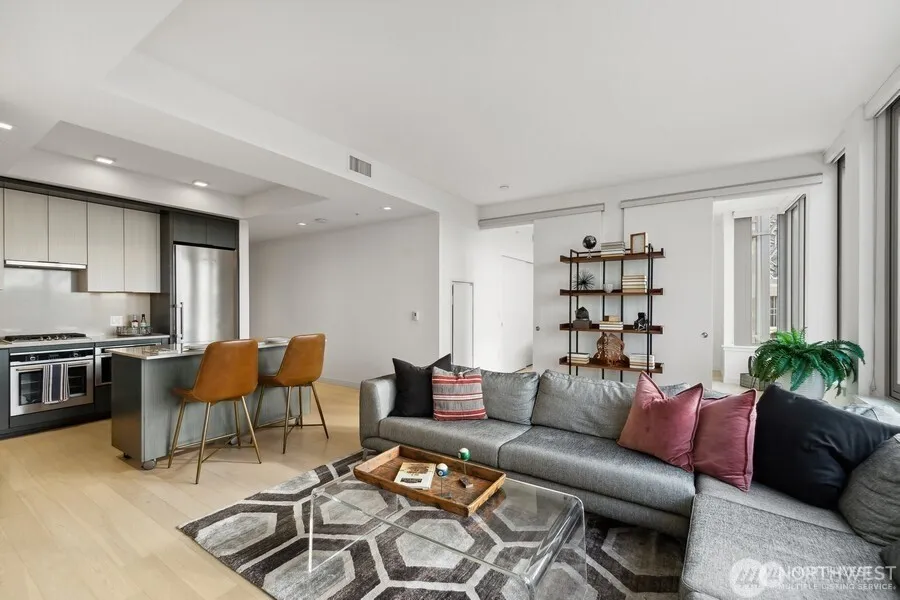590 1st Avenue S #805 Seattle, WA 98104