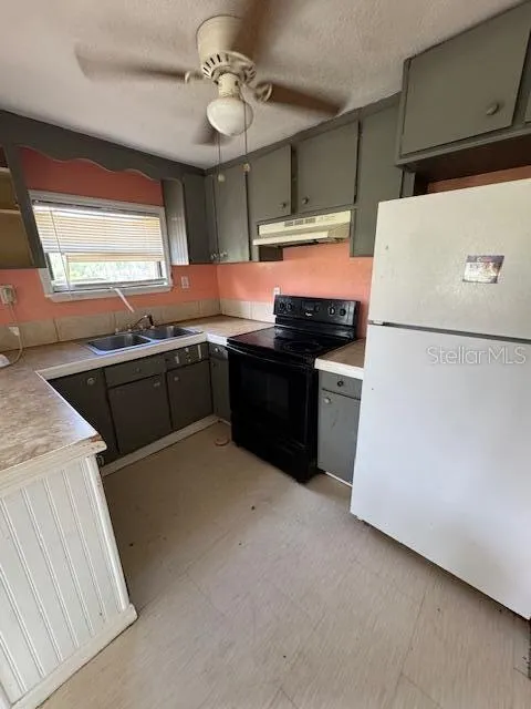 2806 E 60 HIGHWAY Plant City, FL 33567